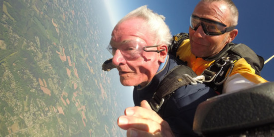 featured_seniorskydiving