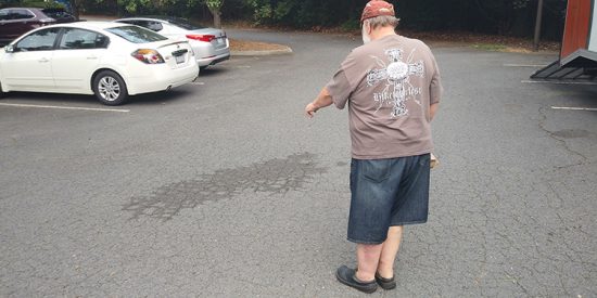 Apt Guy Pointing750