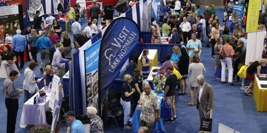 expo_crowd_750