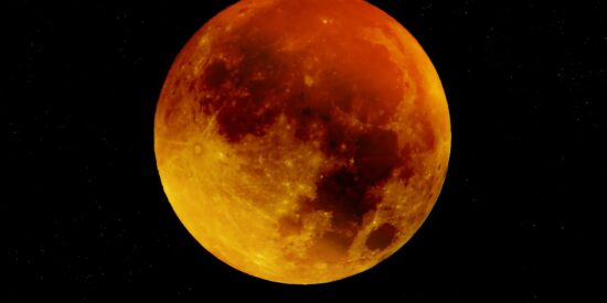 blood moon-g0182ad167_1920