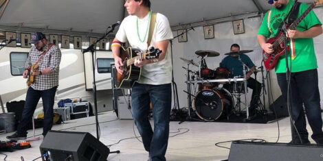 Brett Milstead to perform at Birkdale Village.