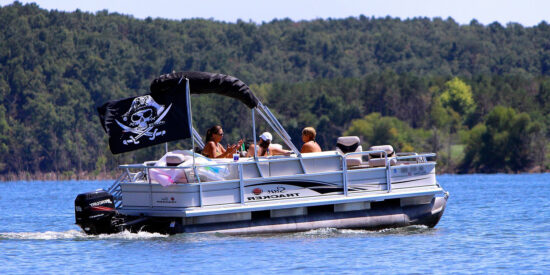 pontoon-891830_1280