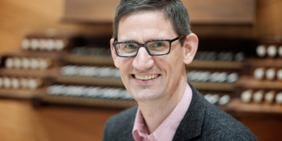http://www.timothyolsenorganist.com/