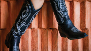 Cowboy boots 1 RGB-unsplash