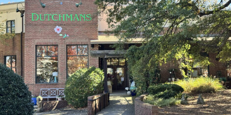 Dutchmans Casual Living / Photo by Jason Benavides